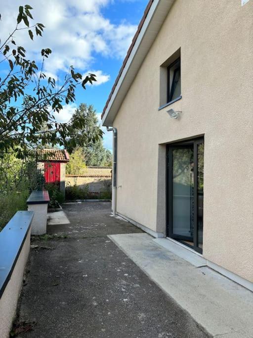 Charmante Maison Renovee Centre-Ville Balbigny Kültér fotó